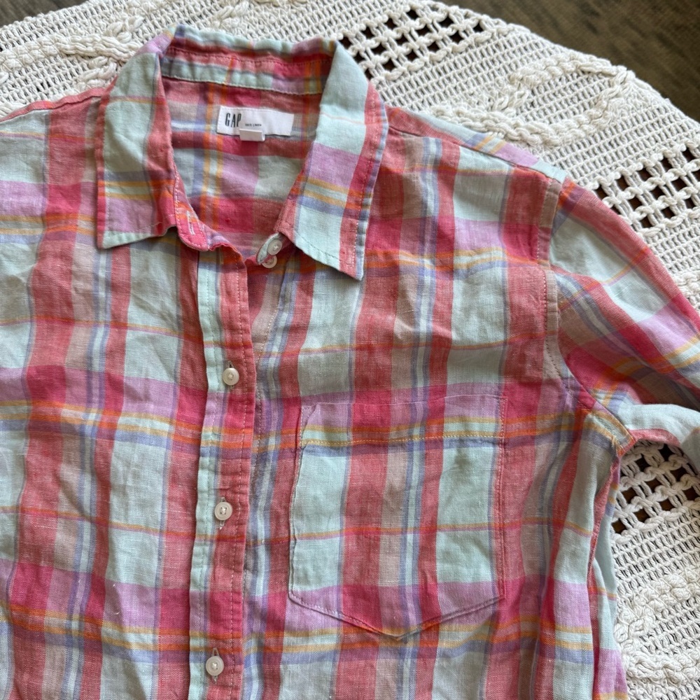 GAP Boyfriend Button Down Shirt - Picture 6 of 10
